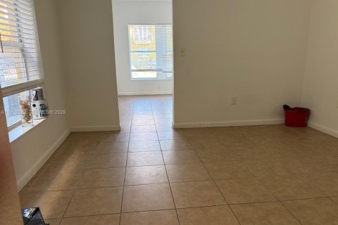 Apartment in Hollywood, Florida 1 bedroom № 2022168 - photo 4
