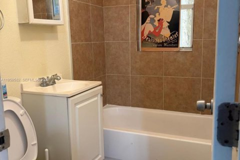 Apartment in Hollywood, Florida 1 bedroom № 2022168 - photo 6