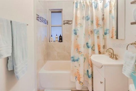 House in Dunedin, Florida 2 bedrooms, 103.31 sq.m. № 1797301 - photo 12