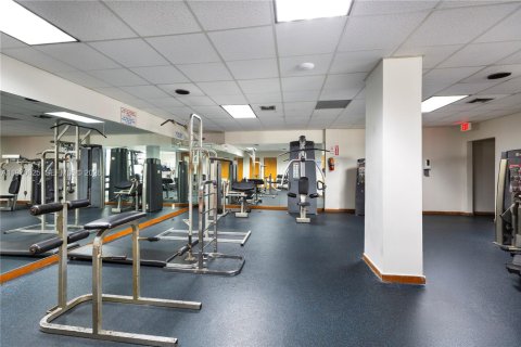 Apartment in Miami, Florida 1 bedroom, 62.34 sq.m. № 2031328 - photo 14