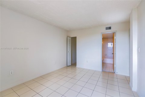 Apartment in Miami, Florida 1 bedroom, 62.34 sq.m. № 2031328 - photo 7
