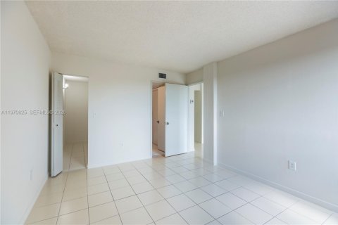 Apartment in Miami, Florida 1 bedroom, 62.34 sq.m. № 2031328 - photo 8