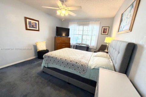 Touwnhouse à vendre à Miami, Floride: 3 chambres, 136.29 m2 № 1997277 - photo 14