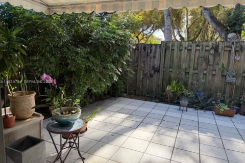 Touwnhouse à vendre à Miami, Floride: 3 chambres, 136.29 m2 № 1997277 - photo 26