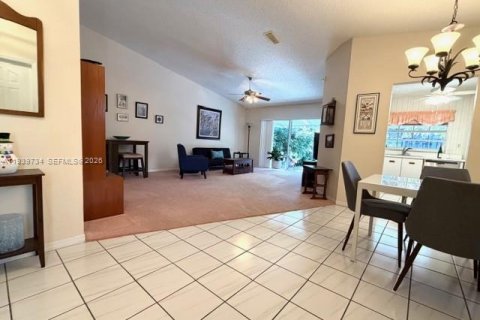 Touwnhouse à vendre à Miami, Floride: 3 chambres, 136.29 m2 № 1997277 - photo 5