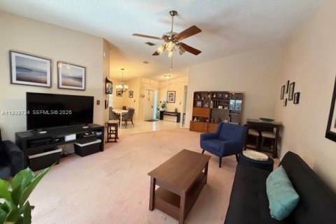 Touwnhouse à vendre à Miami, Floride: 3 chambres, 136.29 m2 № 1997277 - photo 6
