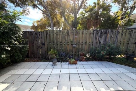 Touwnhouse à vendre à Miami, Floride: 3 chambres, 136.29 m2 № 1997277 - photo 27