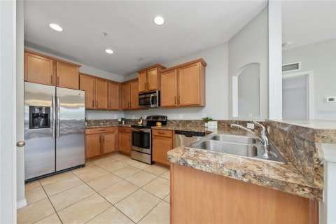 Condo in Orlando, Florida, 2 bedrooms № 2378322 - photo 8