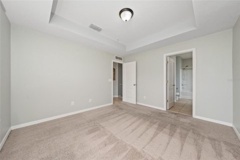 Condo in Orlando, Florida, 2 bedrooms № 2378322 - photo 17