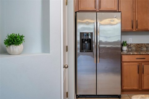 Condo in Orlando, Florida, 2 bedrooms № 2378322 - photo 11