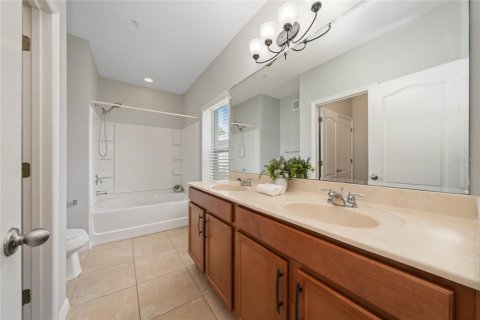Condo in Orlando, Florida, 2 bedrooms № 2378322 - photo 18