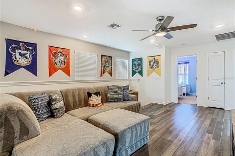 Townhouse in Davenport, Florida 5 bedrooms, 213.02 sq.m. № 2233025 - photo 19