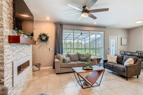 Townhouse in Davenport, Florida 5 bedrooms, 213.02 sq.m. № 2233025 - photo 12