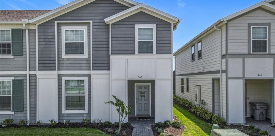 Townhouse in Davenport, Florida 5 bedrooms, 213.02 sq.m. № 2233025