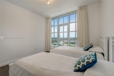 Снять в аренду кондоминиум в Майами, Флорида 2 спальни, 109.72м2, № 1920726 - фото 23