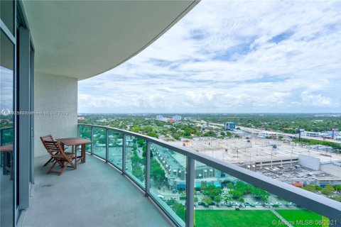 Снять в аренду кондоминиум в Майами, Флорида 2 спальни, 109.72м2, № 1920726 - фото 2