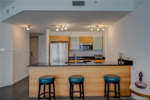 Снять в аренду кондоминиум в Майами, Флорида 2 спальни, 109.72м2, № 1920726 - фото 13