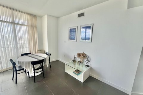 Снять в аренду кондоминиум в Майами, Флорида 2 спальни, 109.72м2, № 1920726 - фото 10