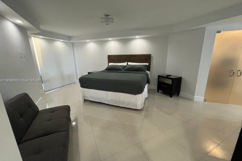 Снять в аренду кондоминиум в Майами, Флорида 2 спальни, 94.76м2, № 1963201 - фото 7