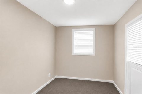 Casa en venta en Saint Petersburg, Florida, 4 dormitorios, 149.2 m2 № 2385702 - foto 25