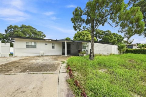 Casa en Saint Petersburg, Florida 4 dormitorios, 149.2 m2 № 2385702