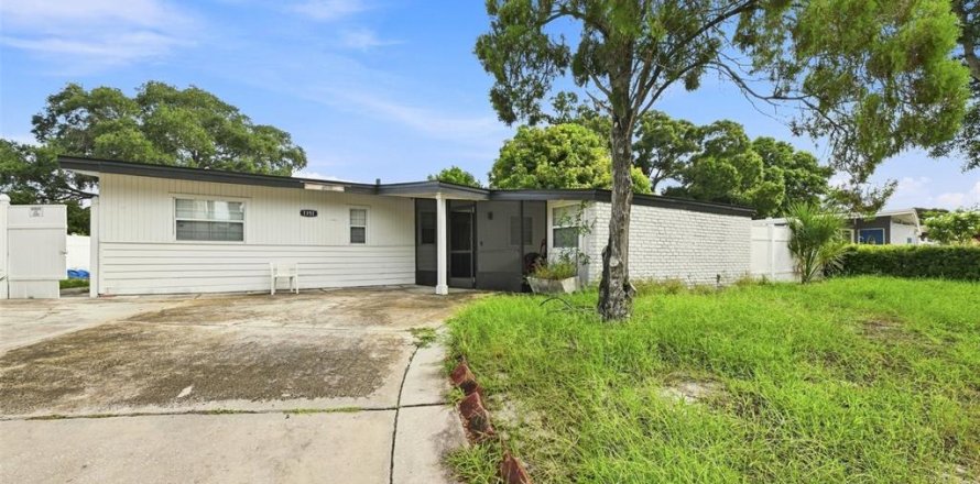 Casa en Saint Petersburg, Florida 4 dormitorios, 149.2 m2 № 2385702