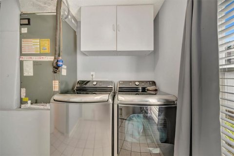 Купить виллу или дом в Сарасота, Флорида 9 комнат, 225.66м2, № 1905563 - фото 26