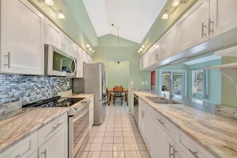Купить виллу или дом в Сарасота, Флорида 9 комнат, 225.66м2, № 1905563 - фото 22