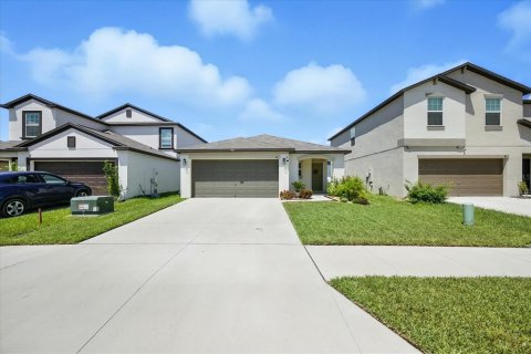 Villa ou maison à vendre à Spring Hill, Floride: 3 chambres, 134.71 m2 № 1918379 - photo 2