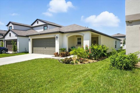 House in Spring Hill, Florida 3 bedrooms, 134.71 sq.m. № 1918379 - photo 3