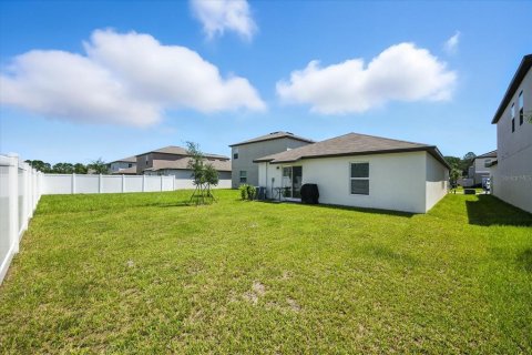 House in Spring Hill, Florida 3 bedrooms, 134.71 sq.m. № 1918379 - photo 28