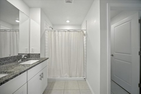 House in Spring Hill, Florida 3 bedrooms, 134.71 sq.m. № 1918379 - photo 19