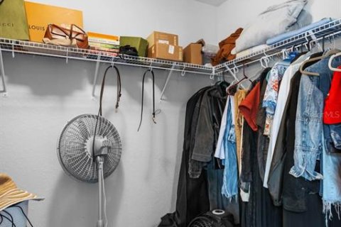 Townhouse in Gibsonton, Florida 3 bedrooms, 184.32 sq.m. № 1919382 - photo 29