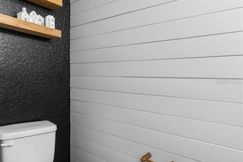 Townhouse in Gibsonton, Florida 3 bedrooms, 184.32 sq.m. № 1919382 - photo 20