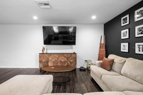 Townhouse in Gibsonton, Florida 3 bedrooms, 184.32 sq.m. № 1919382 - photo 16