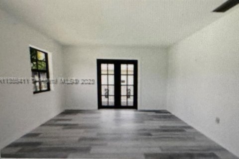Casa en alquiler en Coral Gables, Florida, 3 dormitorios, 135.64 m2 № 1857094 - foto 8
