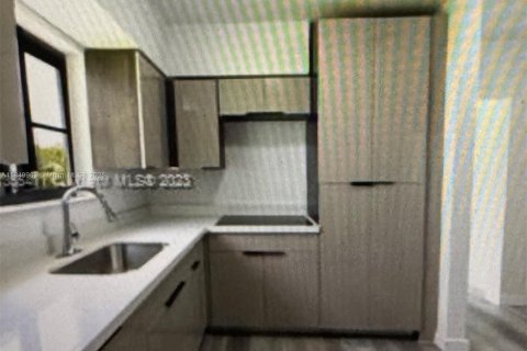 Casa en alquiler en Coral Gables, Florida, 3 dormitorios, 135.64 m2 № 1857094 - foto 5
