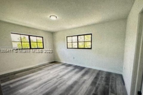 Casa en alquiler en Coral Gables, Florida, 3 dormitorios, 135.64 m2 № 1857094 - foto 12