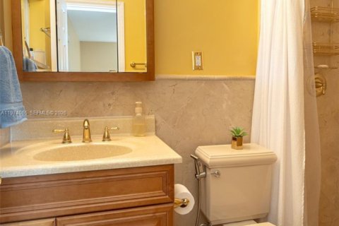 House in Miami, Florida 4 bedrooms, 128.02 sq.m. № 2038568 - photo 21