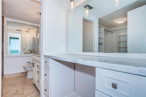 Condo in Saint Petersburg, Florida, 2 bedrooms  № 1909458 - photo 28