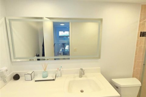 Condominio en venta en Pompano Beach, Florida, 1 dormitorio, 83.61 m2 № 2193206 - foto 22