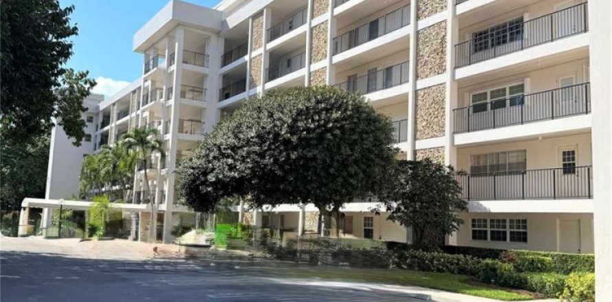 Condominio en Pompano Beach, Florida, 1 dormitorio № 2193206