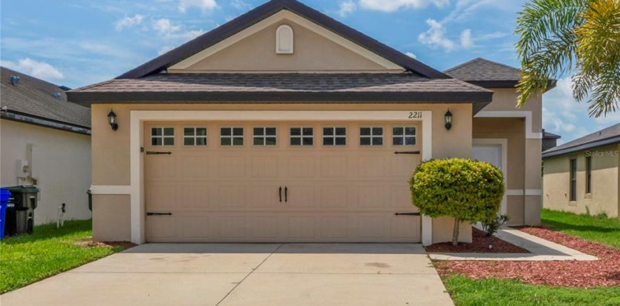 House in Lakeland, Florida 3 bedrooms, 143.16 sq.m. № 1909508