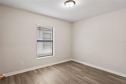 House in Lakeland, Florida 3 bedrooms, 143.16 sq.m. № 1909508 - photo 16