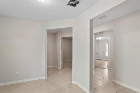 House in Lakeland, Florida 3 bedrooms, 143.16 sq.m. № 1909508 - photo 10