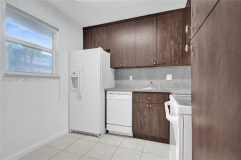 Condominio en venta en Margate, Florida, 2 dormitorios, 89 m2 № 2001503 - foto 5