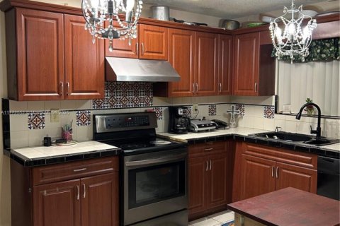 Купить виллу или дом в Майами, Флорида 4 спальни, 231.23м2, № 1939401 - фото 4