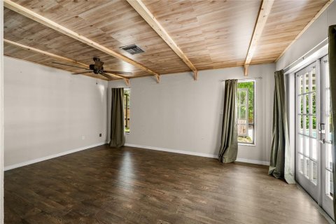 House in Mount Dora, Florida 3 bedrooms, 179.58 sq.m. № 1720631 - photo 27