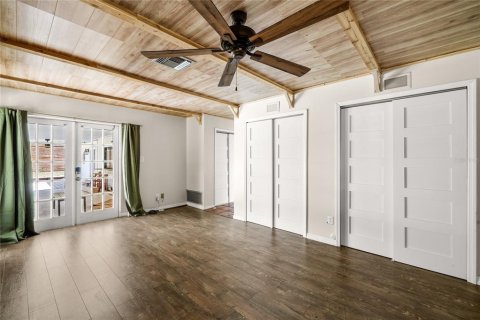 House in Mount Dora, Florida 3 bedrooms, 179.58 sq.m. № 1720631 - photo 28