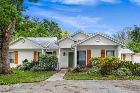 House in Mount Dora, Florida 3 bedrooms, 179.58 sq.m. № 1720631 - photo 2